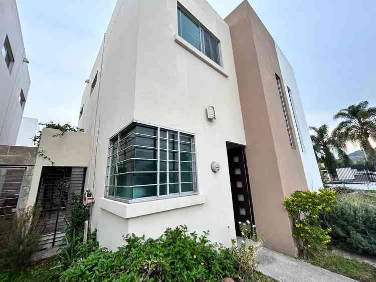 casa en venta avenida san rodrigo  tlajomulco de zuniga jalisco pvHVvua